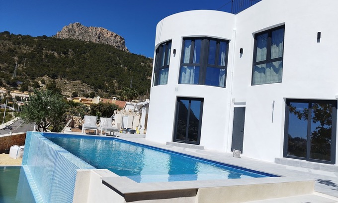 La Canuta Villa | Modern luxury new build villa paradise, sea view, aircon, pool
