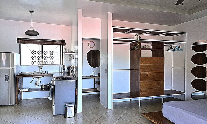 Las Pampas Apartment | Modern Luxury- In town, Peaceful and Quiet with AC and Hot Water
