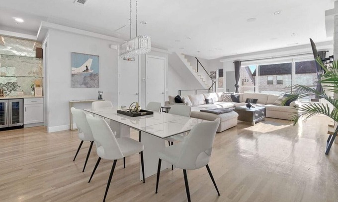 Farmers Branch House | MODERN LUXURY Smart Home w/ Rooftop Terrace