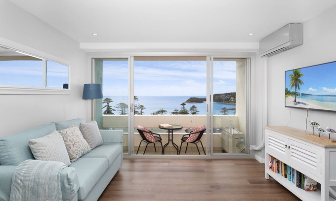 Manly Apartment | Modern Manly Apartment with Stunning Views, Pool