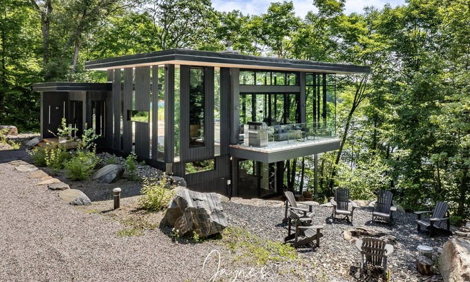 Minett Cottage | Modern new 4 bed 3 bath cottage on Bruce Lake, SE Exposure, 370ft frontage