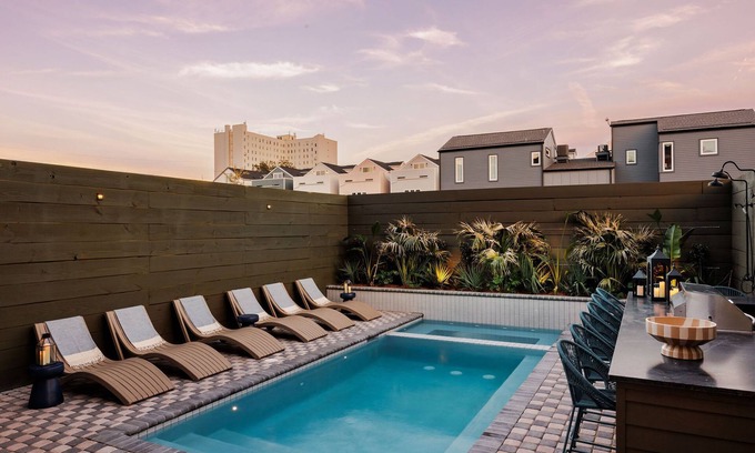 Faubourg Lafayette House | Modern New Homes | Heated Pools and Spas