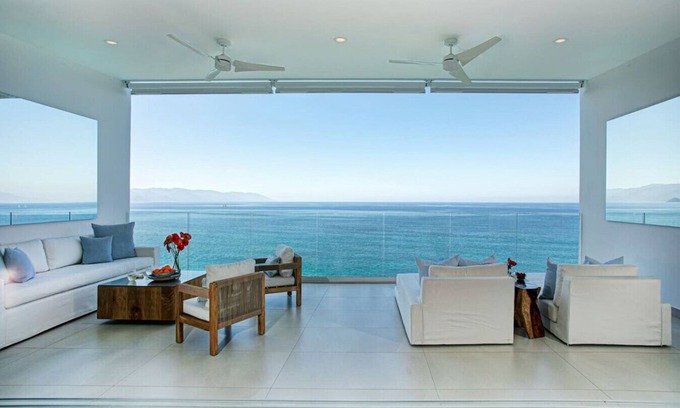 South Shore Hotel Area Condo | Modern Newly Remodeled Oceanfront 2x2 Lower Conchas Chinas Condo