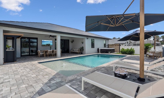 Bonita Springs House | Modern Oasis Estero Bay - a serene retreat for the ultimate vacation experience