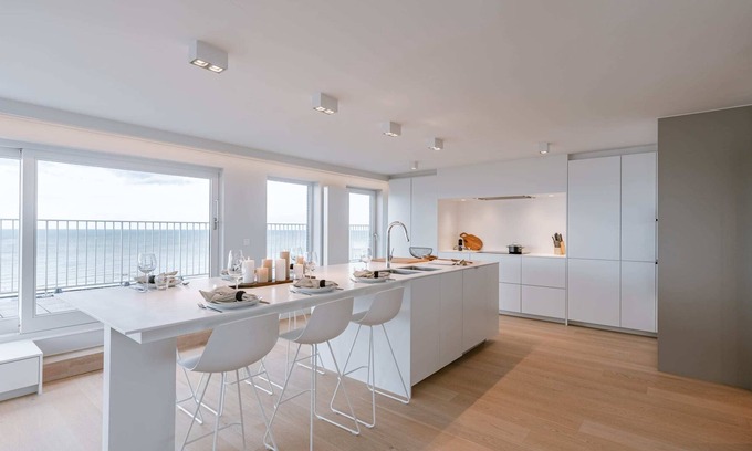 Middelkerke Apartment | Modern penthouse with magnificent sea views
