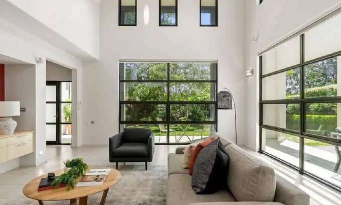 Deakin House | Modern & Perfect Location in Parliament Triangle