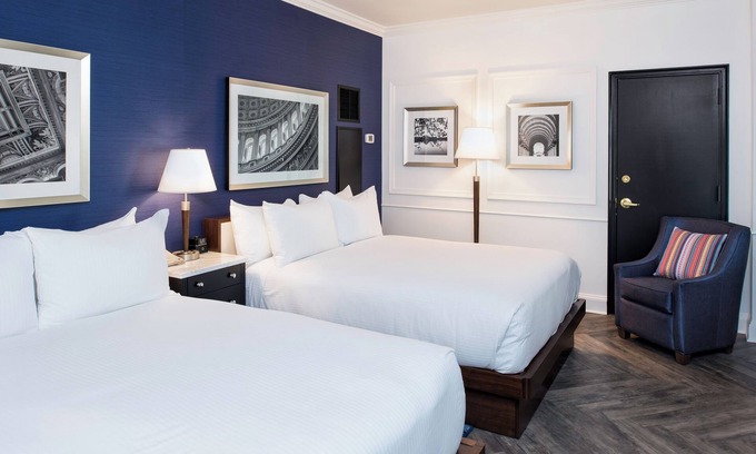 Capitol Hill Hotel | Modern Queen Stay Near DC Attractions! Gym Access, Onsite Bar and Restaurant!
