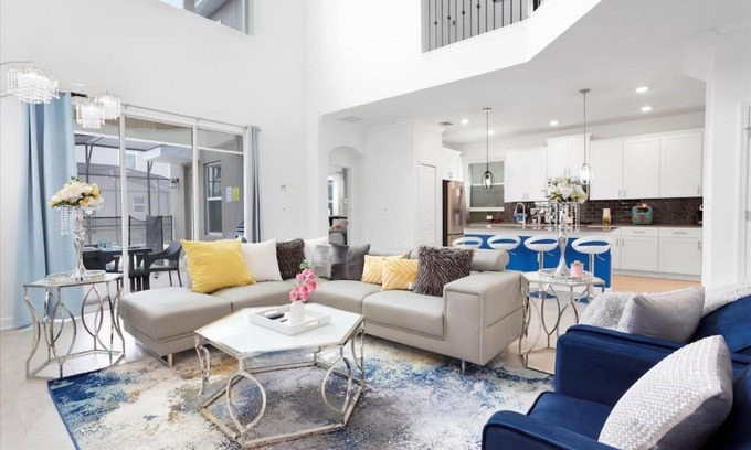 Campbell House | Modern Resort House Pool Wi-Fi Minutes to Disney
