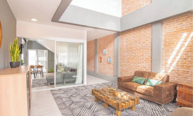 Mata Redonda Apartment | Modern Sabana Duplex 1BDR