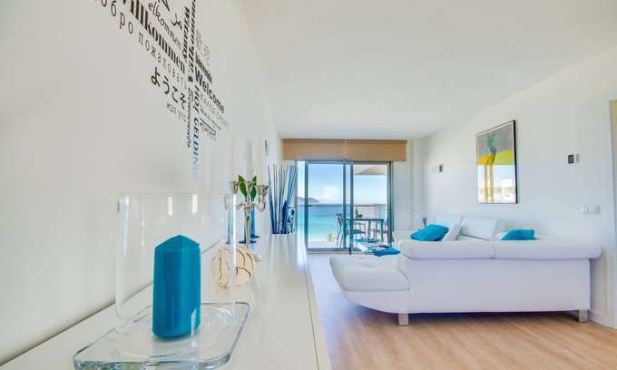 Sant Llorenc des Cardassar Apartment | MODERN SEA VIEW APARTMENT DIRECTLY ON THE BEACH