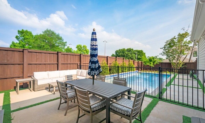 Lower Greenville House | Modern Serenity: 3 Beds of Calm & Style