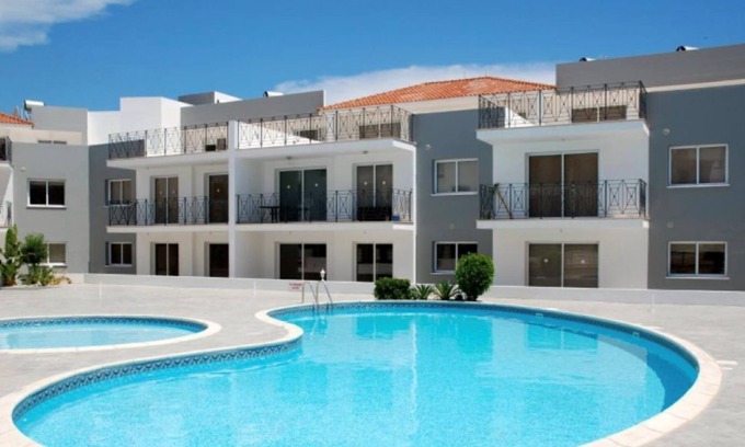 Kapparis Apartment | Modern, spacious 2 bedroom apartment in Kapparis with communal pool & parking.