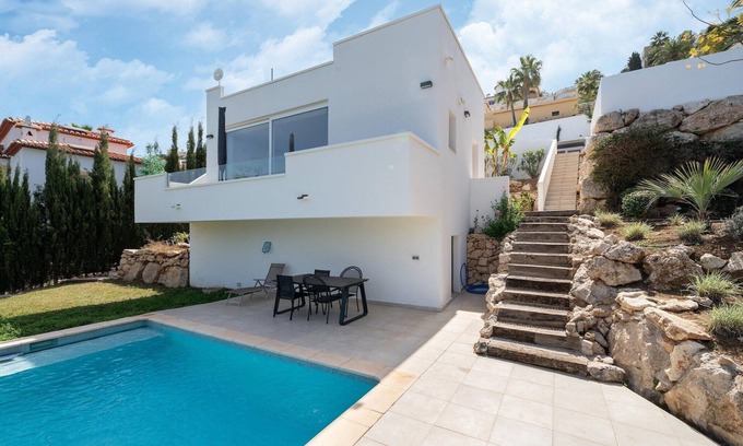 Pedreguer House | Modern Stay near Monte Solana