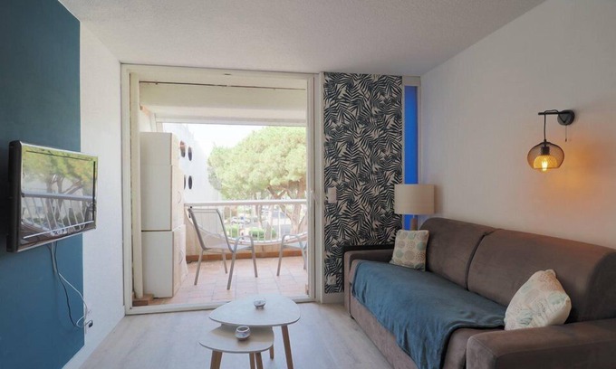 La Grande-Motte Apartment | Modern studio for 4 people with parking