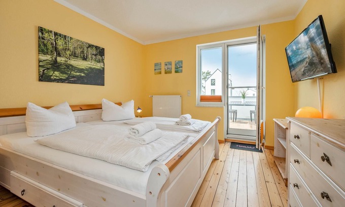 Zinnowitz Apartment | Modern studio in Zinnowitz with garden - perfect for two!