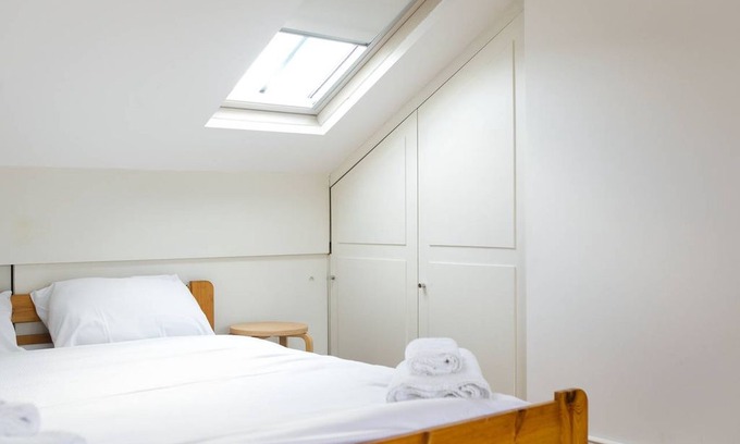 South Hampstead Apartment | Modern studio with private terrace - Swiss Cottage