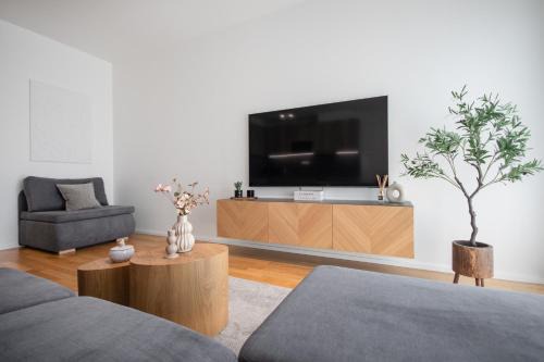 Zizkov Apartment | Modern Stylish Apartment with Private Garage