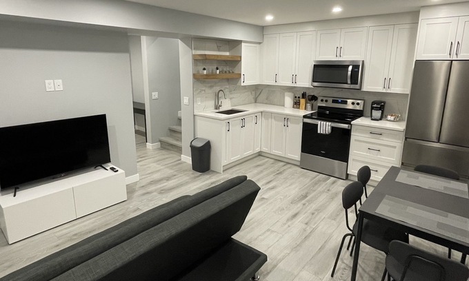 Calgary Apartment | Modern Suite w/ Private Entrance-Close to Airport