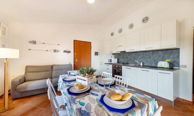 Monte Petrosu Apartment | Modern three-room apartment with swimming pool and free wifi