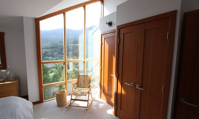 Whistler Creekside House | Modern Townhome - views of Nita Lake and mountains with quick walk to ski lifts!