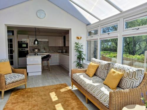 Ingatestone House | Modern townhouse with easy access to London