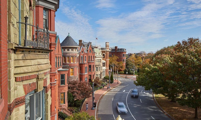 Logan Circle Apartment | Modern Treetop Oasis in Historic Home on Logan Circle.