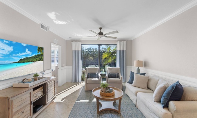 Naples Condo | 🌴Modern Treviso Bay Condo w/Resort-Style Amenities & Prime Naples Location