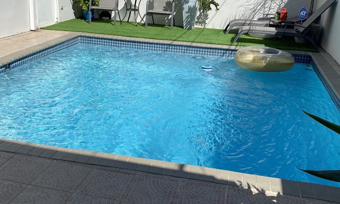 Cangrejo Arriba Apartment | Modern Two-Bedroom Apartment near SJU Airport & Isla Verde Beaches