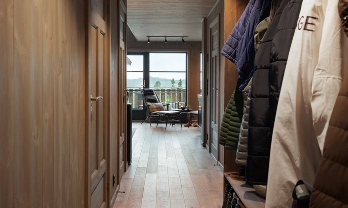 Nes Apartment | Modern two-level apartment for 11 guests with ski-in/ski-out convenience.nnnnnn