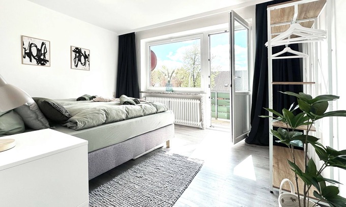 Schneverdingen Apartment | Modern vacation apartment near the center/train station with WiFi & parking space