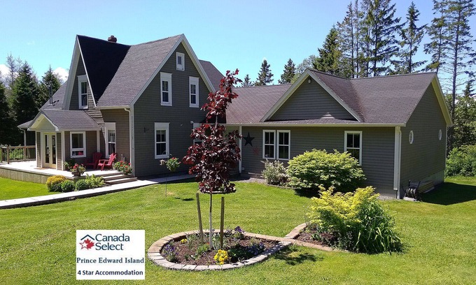 Breadalbane House | Modern vacation home in park-like setting. Pool, wifi, bicycles, Xbox & more