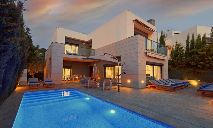 Santa Eulalia del Rio Villa | MODERN VILLA HEATED POOL & CLOSE TO PACHA, NOBU ,TALAMANCA BEACH , IBIZA TOWN,