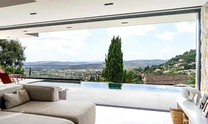 Saint-Paul-de-Vence Villa | Modern villa Fumerates St Paul de vence