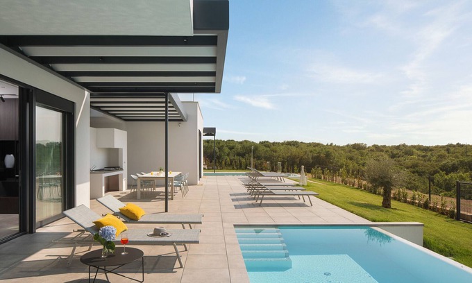Bale Villa | Modern Villa Noble with outdoor and indoor pool