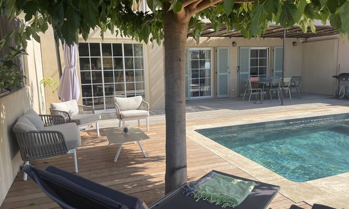 Saint-Florent Villa | Modern villa with pool in the center of Saint Florent