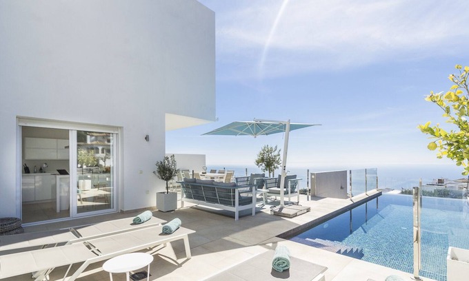 Salobrena Villa | Modern villa with heated swimming pool and breathtaking view