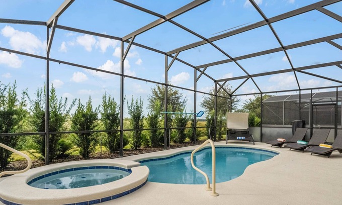 Loughman Villa | Modern Villa With South Facing Private Pool/Spa Near Disney!