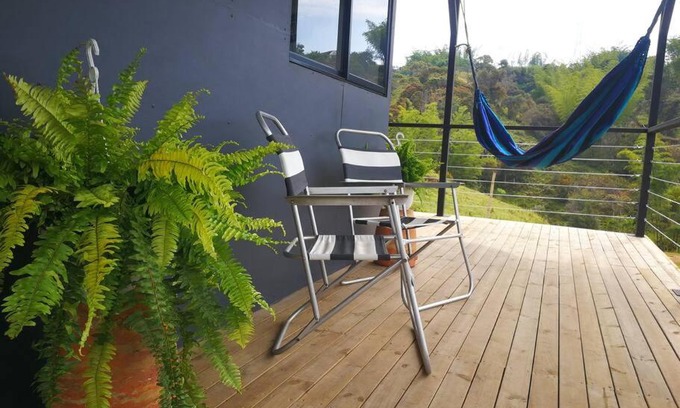 El Penol Ski Chalet | Moderna cabaña en medio del campo