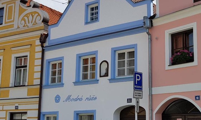 Trebon House | Modrá růže Třeboň