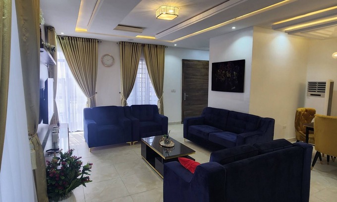 Ofin Villa | Modupe is a fully equipped villa in Lekki Lagos