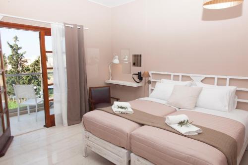 Platanias Town Apartment | Mojito Elegant Studios