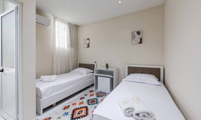 Shkoder Apartment | Mokador Twin 1 - Lake