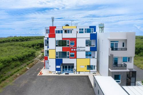 Magong Bed & Breakfast | Mondrian Guest House