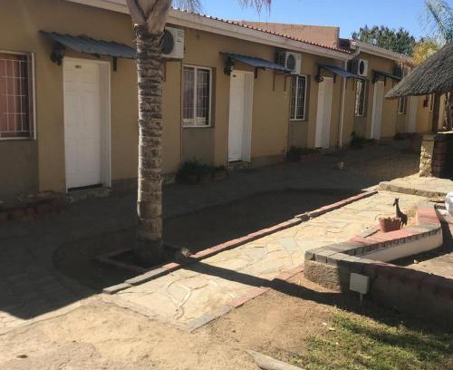Windhoek West House | MONGILO GUESTHOUSE