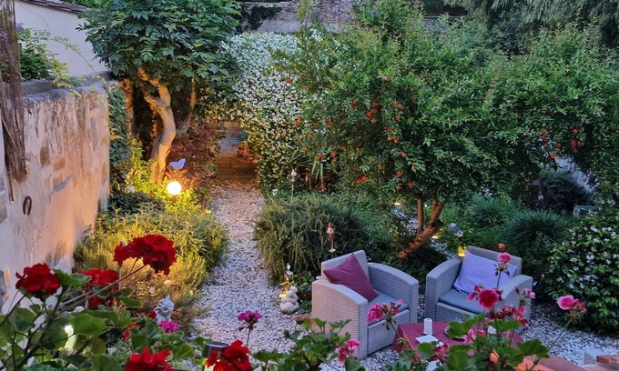 San Niccolo Apartment | Monica apartment with garden at Ponte Vecchio