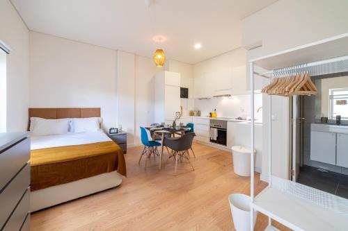 Santo Condestavel Apartment | Monsanto Hill House - NO. 565 -1 D