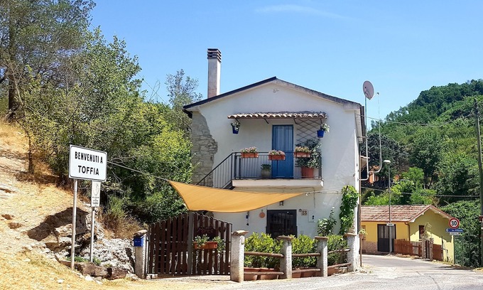 Toffia Hotel | Monte Degli Elci b&b