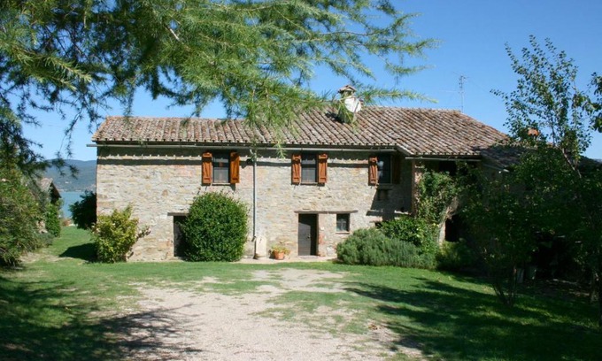 Monte del Lago Villa | Monte del Lago Villa Sleeps 12 Pool WiFi