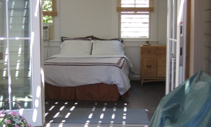 Provincetown Apartment | Montello Cottage - The Pefect West End Location