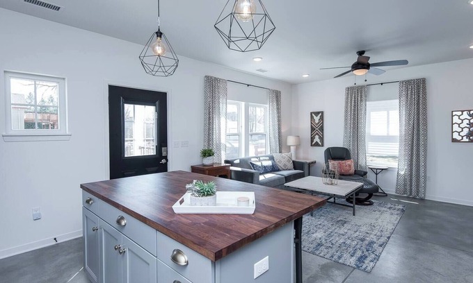 Northrup Condo | Monthly Discount. Fully Furnished Condo. 2 Bed/2 Bath. Just 7 Blocks to Mayo